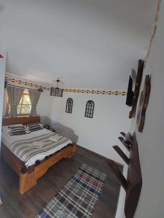 Mosia Dar In Rai Apartment Berbesti Bagian luar foto